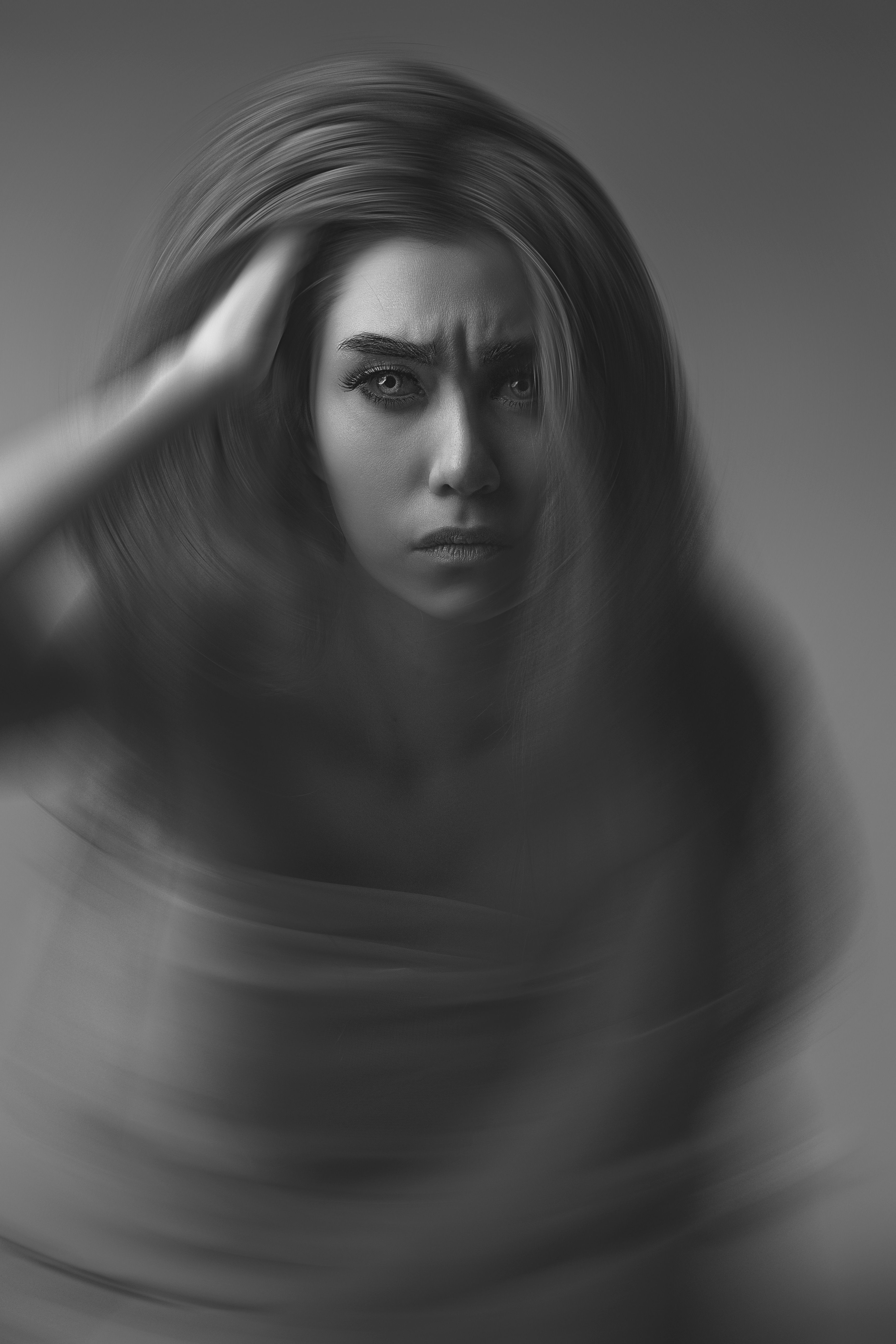 Portrait of Woman in Blur in Black and White · Free Stock Photo