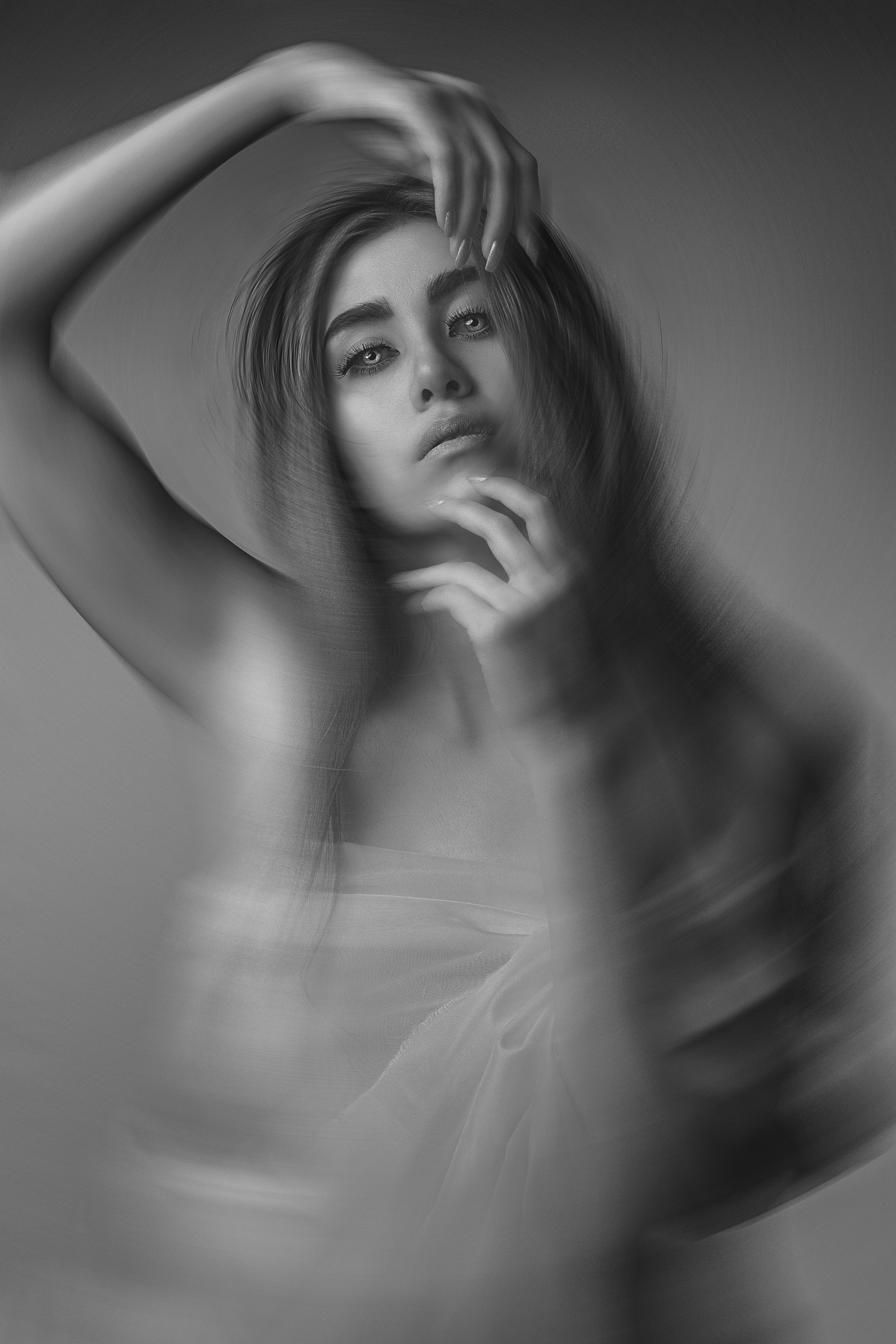 Portrait of Woman in Motion in Black and White · Free Stock Photo