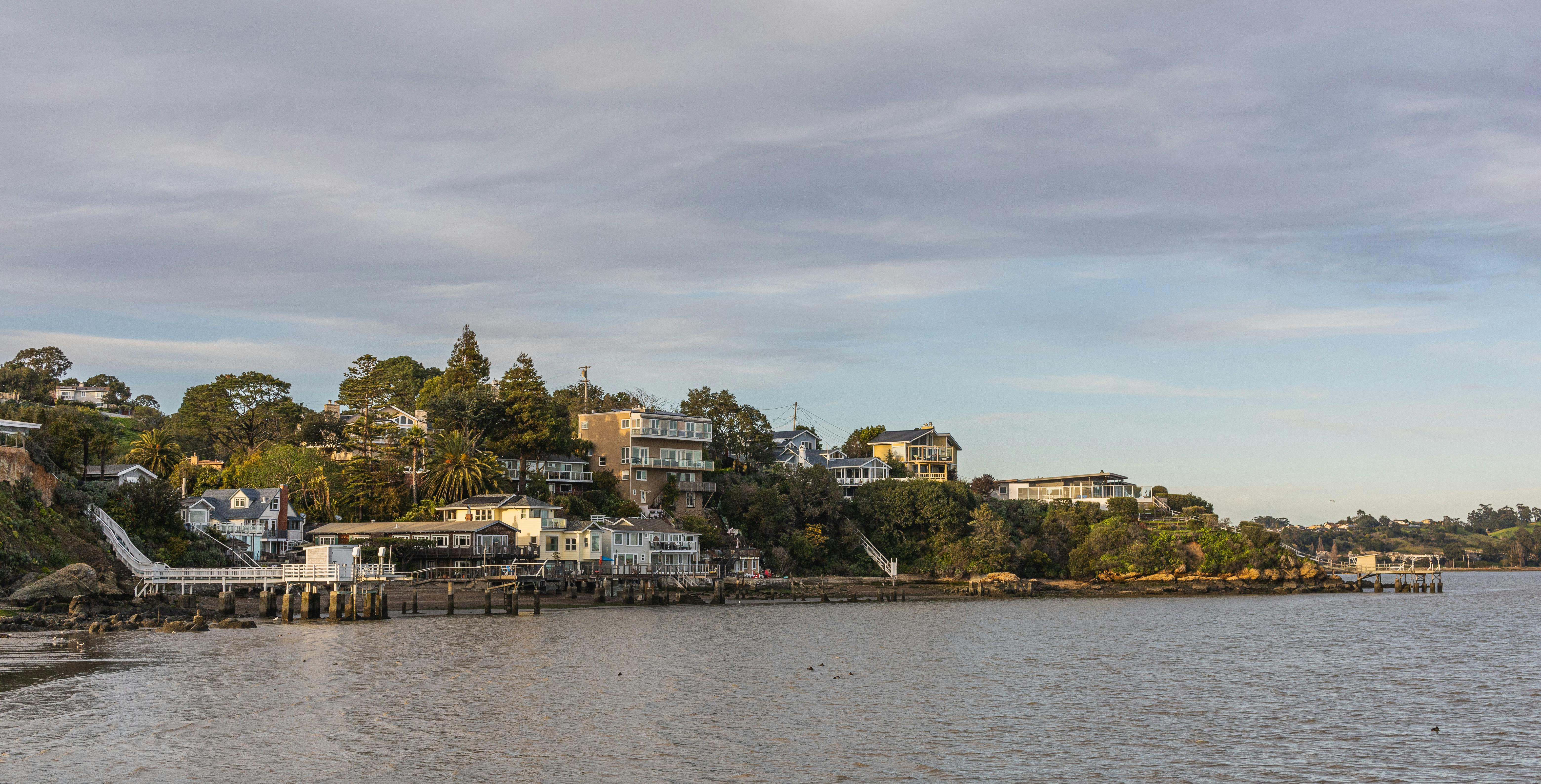 Bay Area Watchdog Fines Refinery, Orders Data Transparency — Photo by Robert So on Pexels