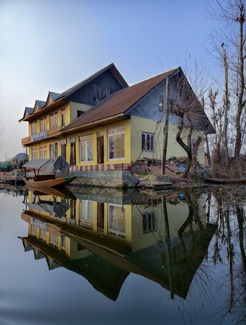 Concreted house build in Between Dal Lake Srinagar 