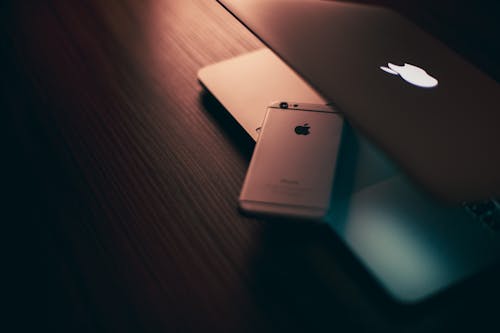 Free Silver Iphone 6 Stock Photo
