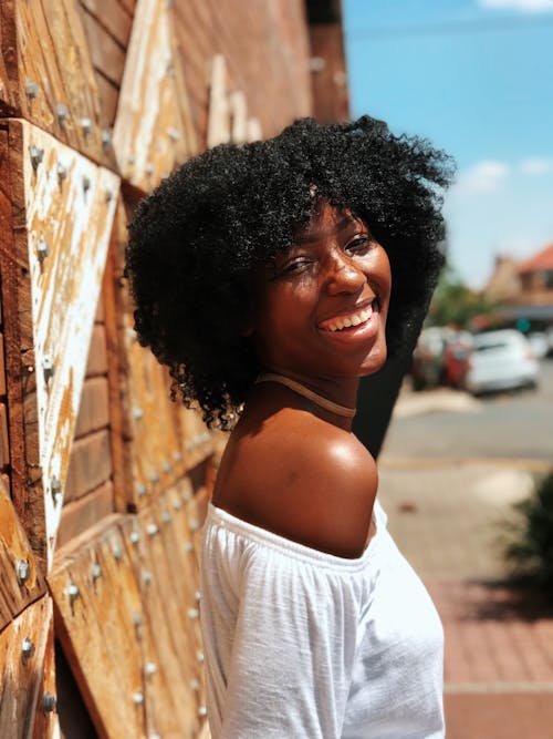 Femme, Dans, Chemise Blanche, Sourire