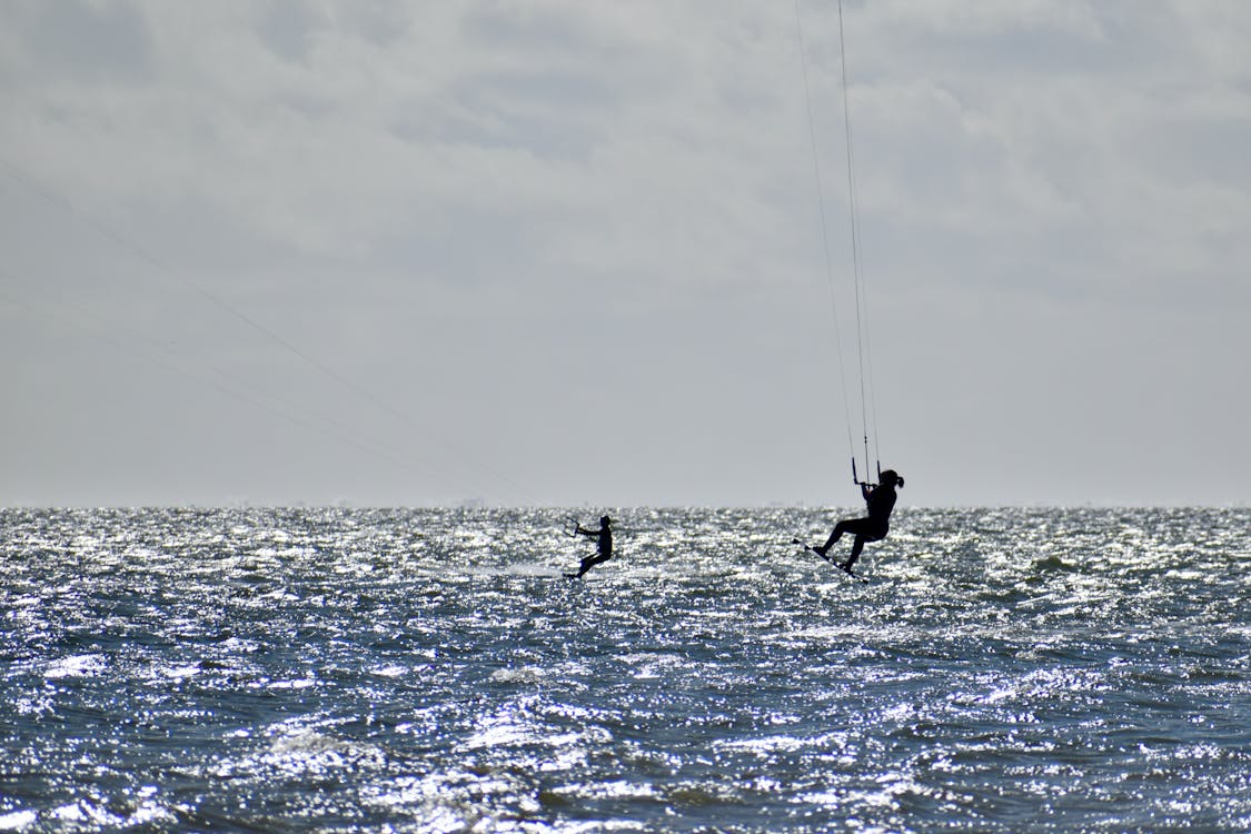 Gratis lagerfoto af kitesurfing