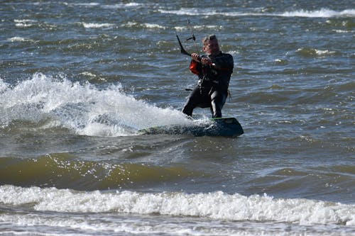 Gratis lagerfoto af kitesurfing