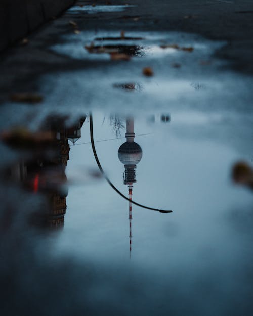 Бесплатное стоковое фото с Берлин, вертикальный выстрел, вода