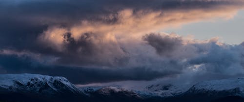 bulutlar, dağ, doğa içeren Ücretsiz stok fotoğraf