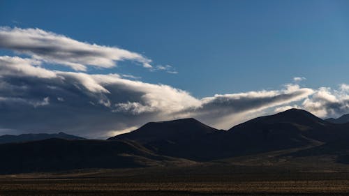 Kostenloses Stock Foto zu berge, sturm, wolken