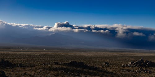 Kostenloses Stock Foto zu berge, sturm, wolken