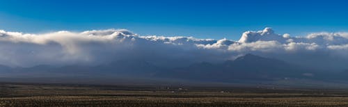 Kostenloses Stock Foto zu berge, sturm, wolken