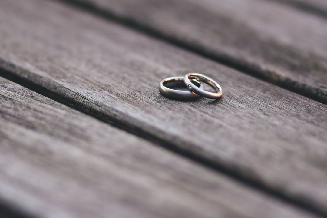 tungsten vs gold wedding ring comparison — FoundryCut