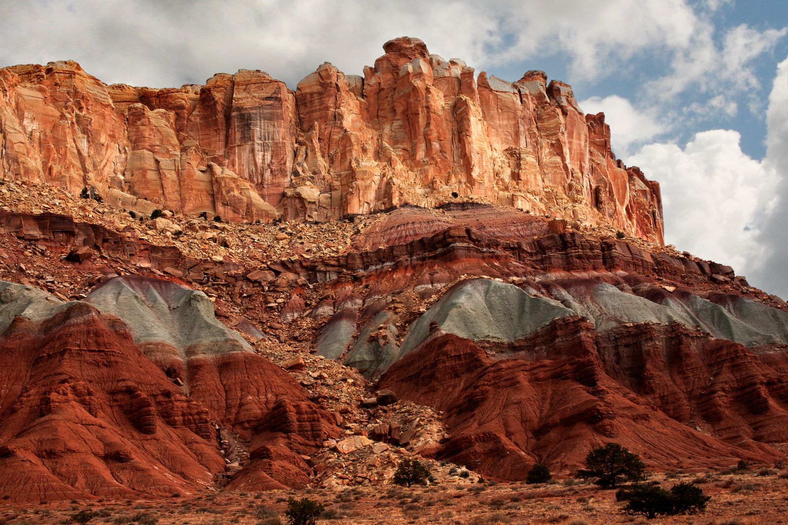 Sand Stone Riyadh Edge of the World Rock Formation in Desert of Riyadh · Free Stock Photo