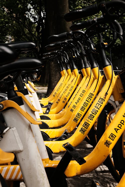 Безкоштовне стокове фото на тему «Азія, велосипеди, вертикальні постріл»