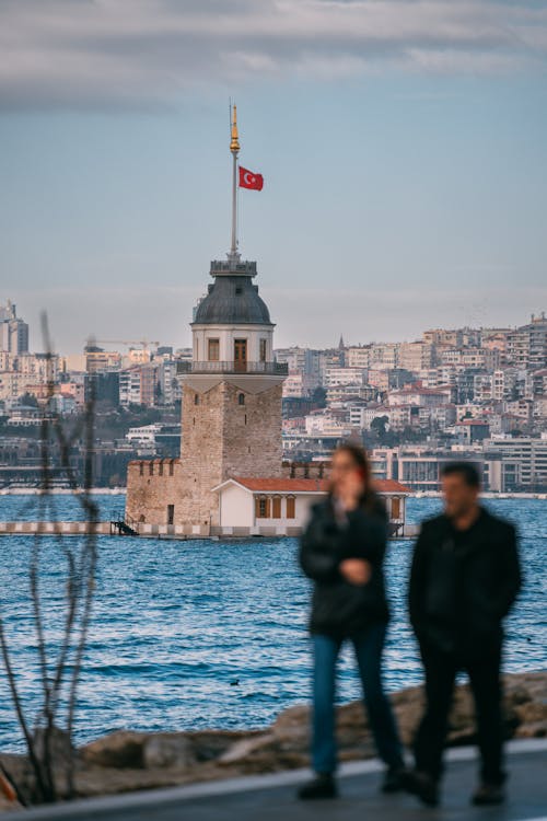 bayrak, bayrak direği, deniz içeren Ücretsiz stok fotoğraf