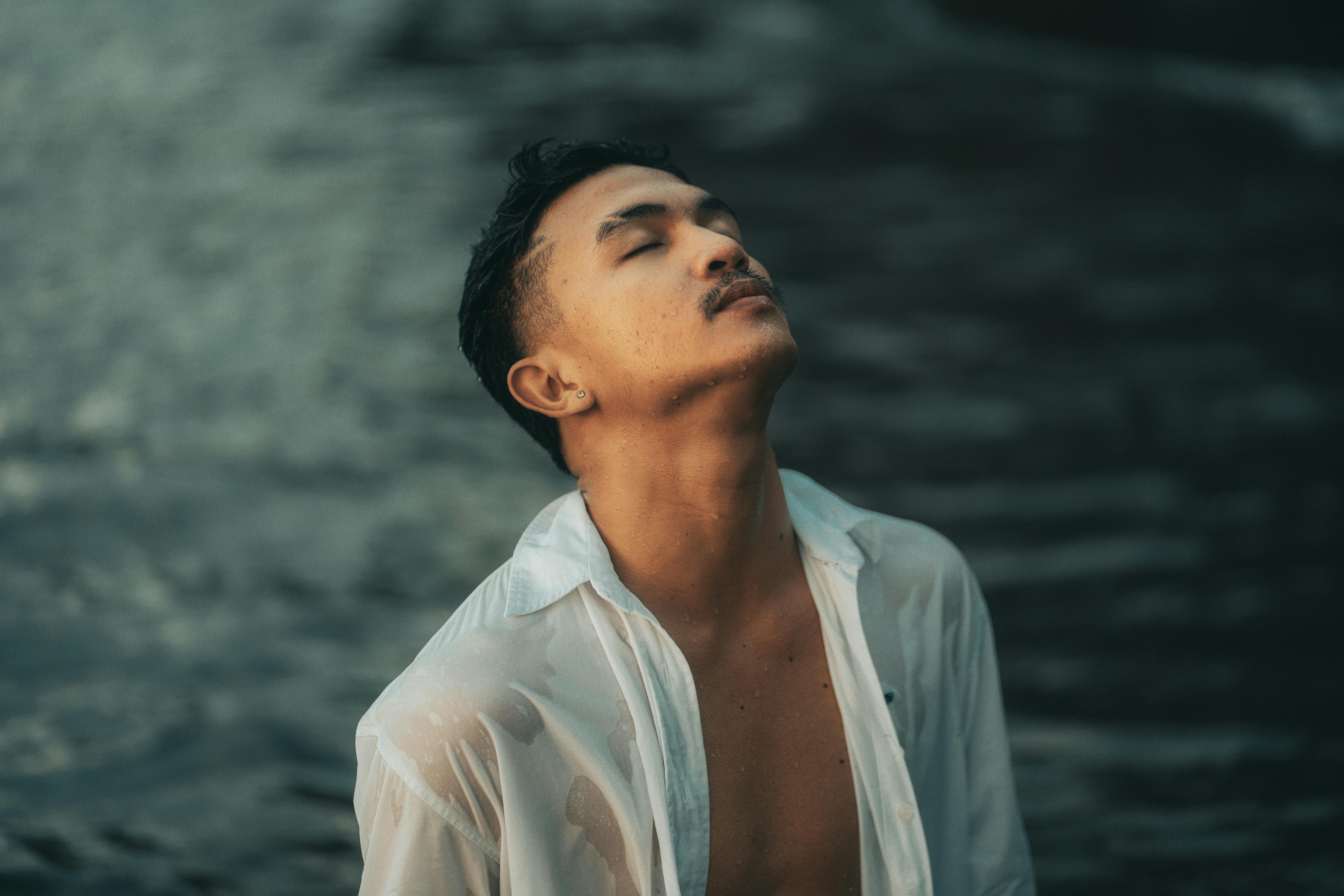 The Surprising Benefits of Incorporating Meditation in Your Daily Work Routine