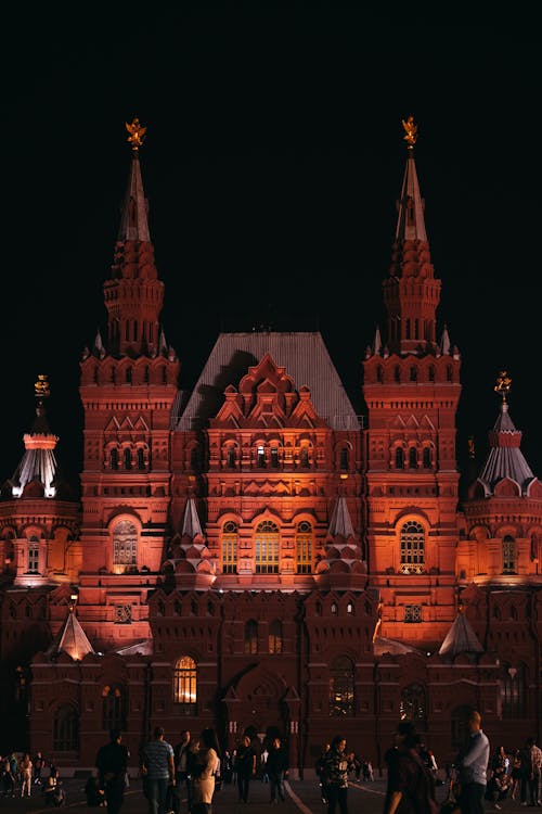 Kostenloses Stock Foto zu beleuchtet, burg, gotische architektur