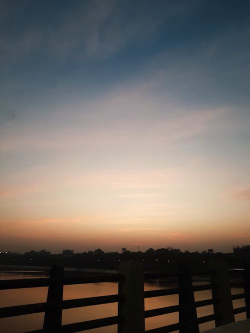 Fotos de stock gratuitas de atardecer rojo, chica al atardecer, cielo del atardecer