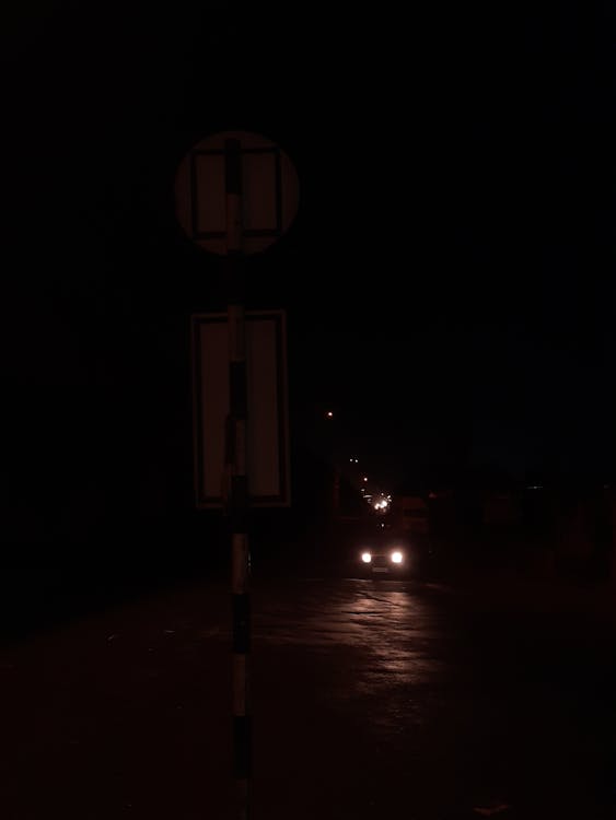 Fotos de stock gratuitas de ciudad en la noche, contra la luz, esteticista