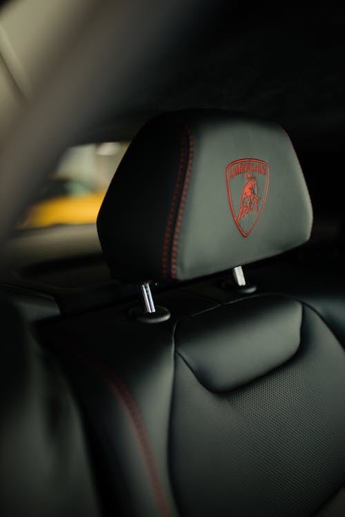 Imagine de stoc gratuită din fotografiere verticală, interior, Lamborghini