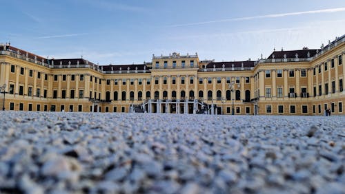  Baroque Schonbrunn Palace in Vienna