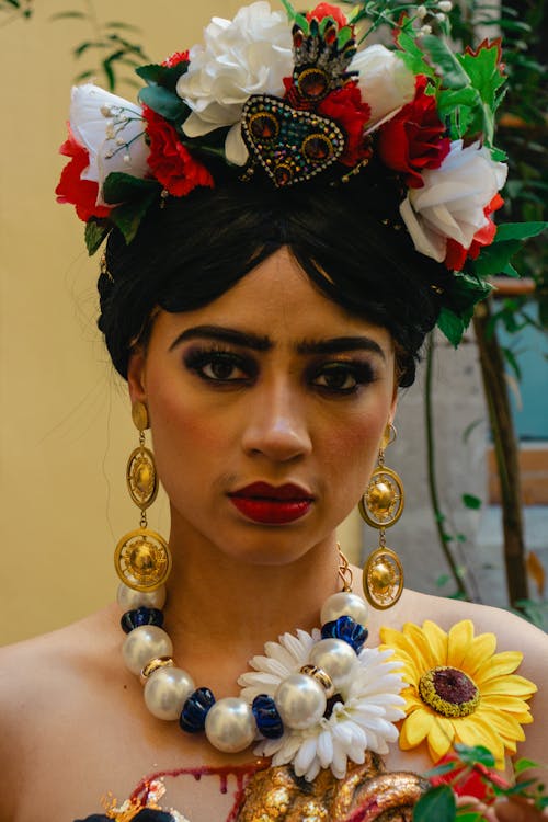 คลังภาพถ่ายฟรี ของ frida kahlo, ดอกไม้, ต่างหู