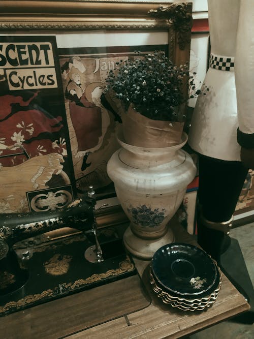 Бесплатное стоковое фото с Антикварный, вазы, вертикальный выстрел