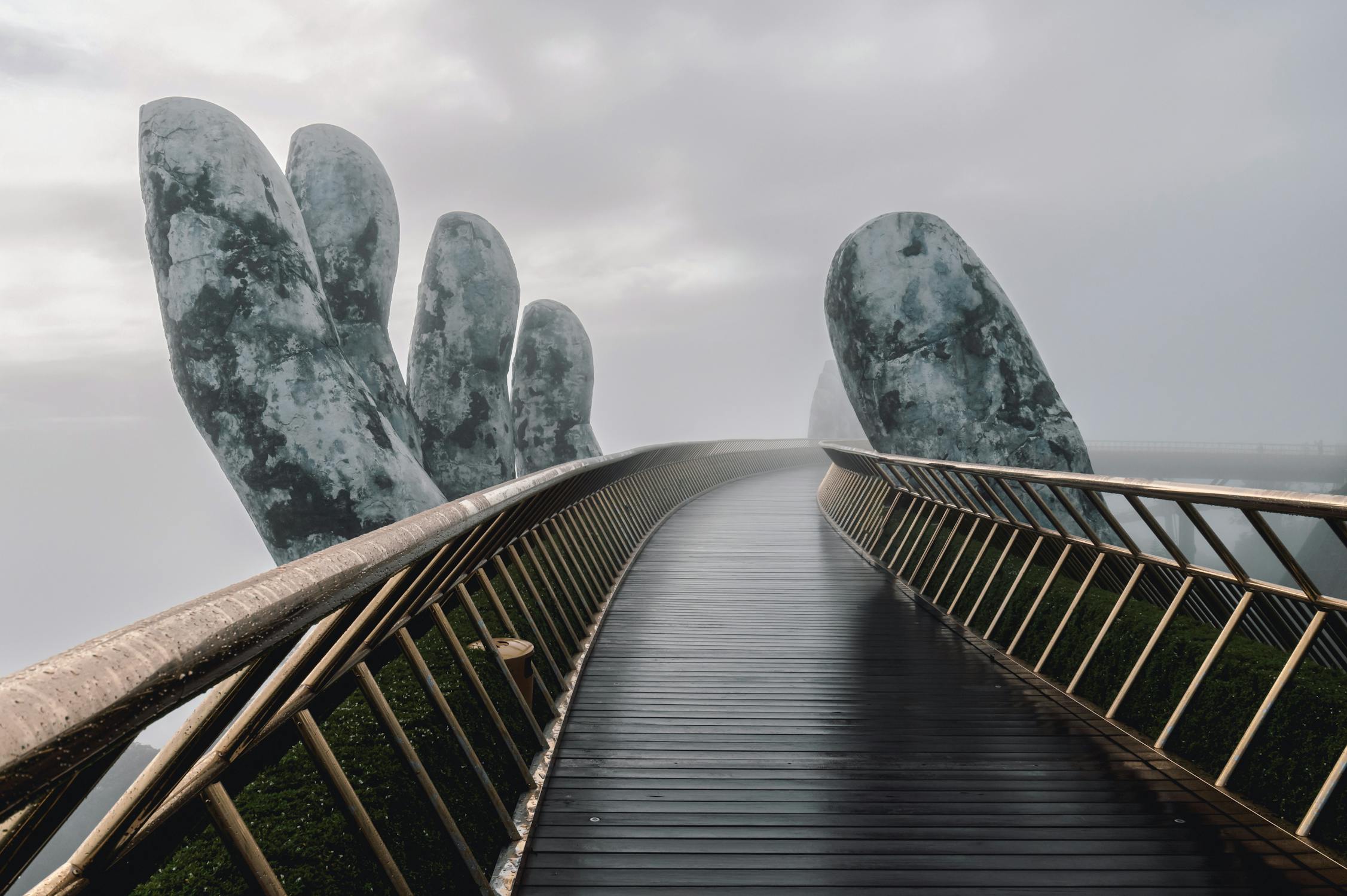 Golden Hand Bridge · Free Stock Photo