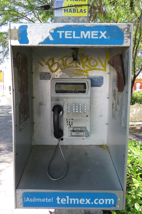 Teléfono público