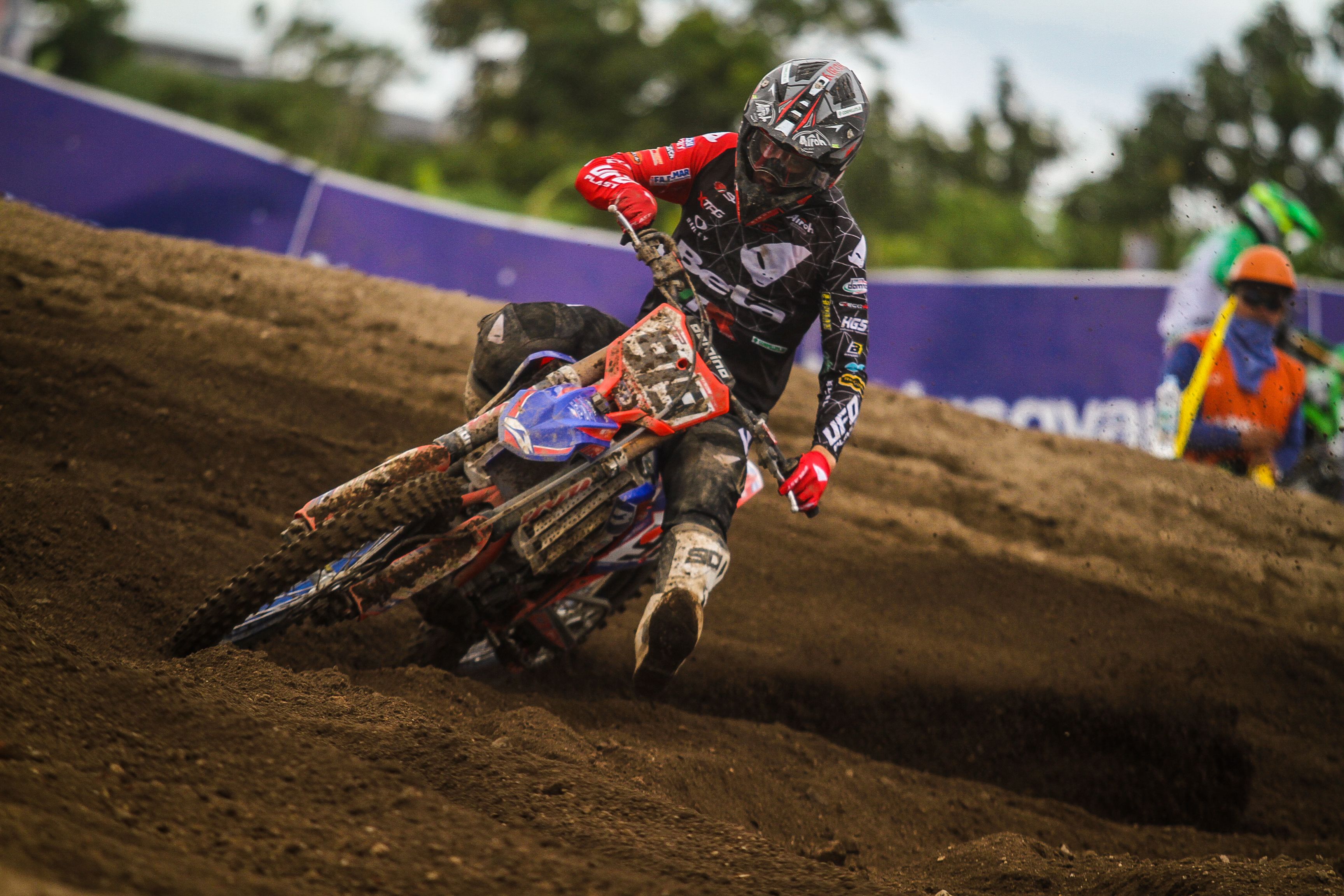 Competitor during Motocross Race · Free Stock Photo