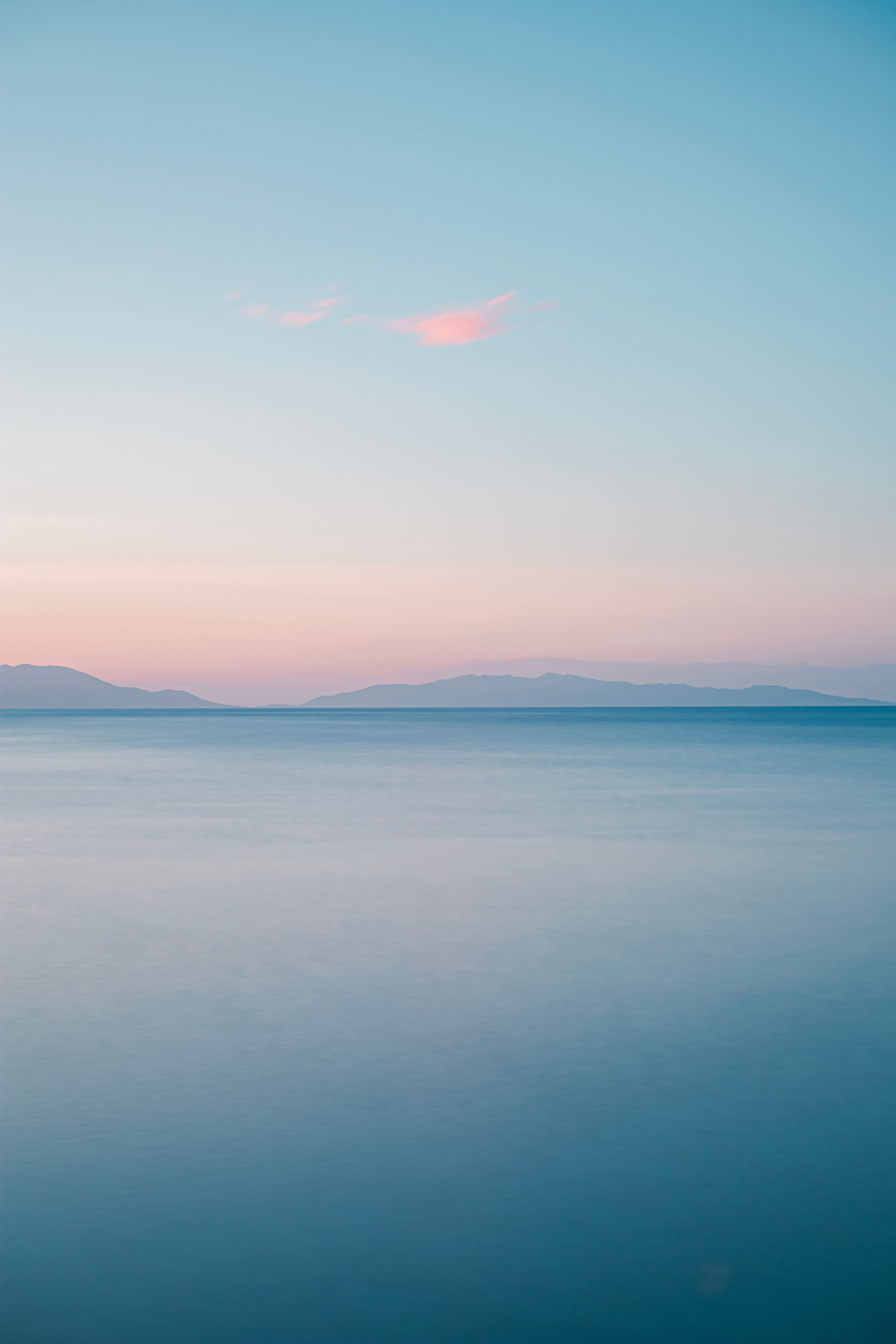 High quality minimalist sunset wallpaper by Nothing Ahead from Pexels