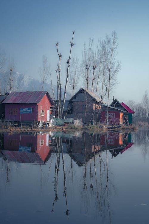 Foto d'estoc gratuïta de caixmir, casa abandonada, casa del llac