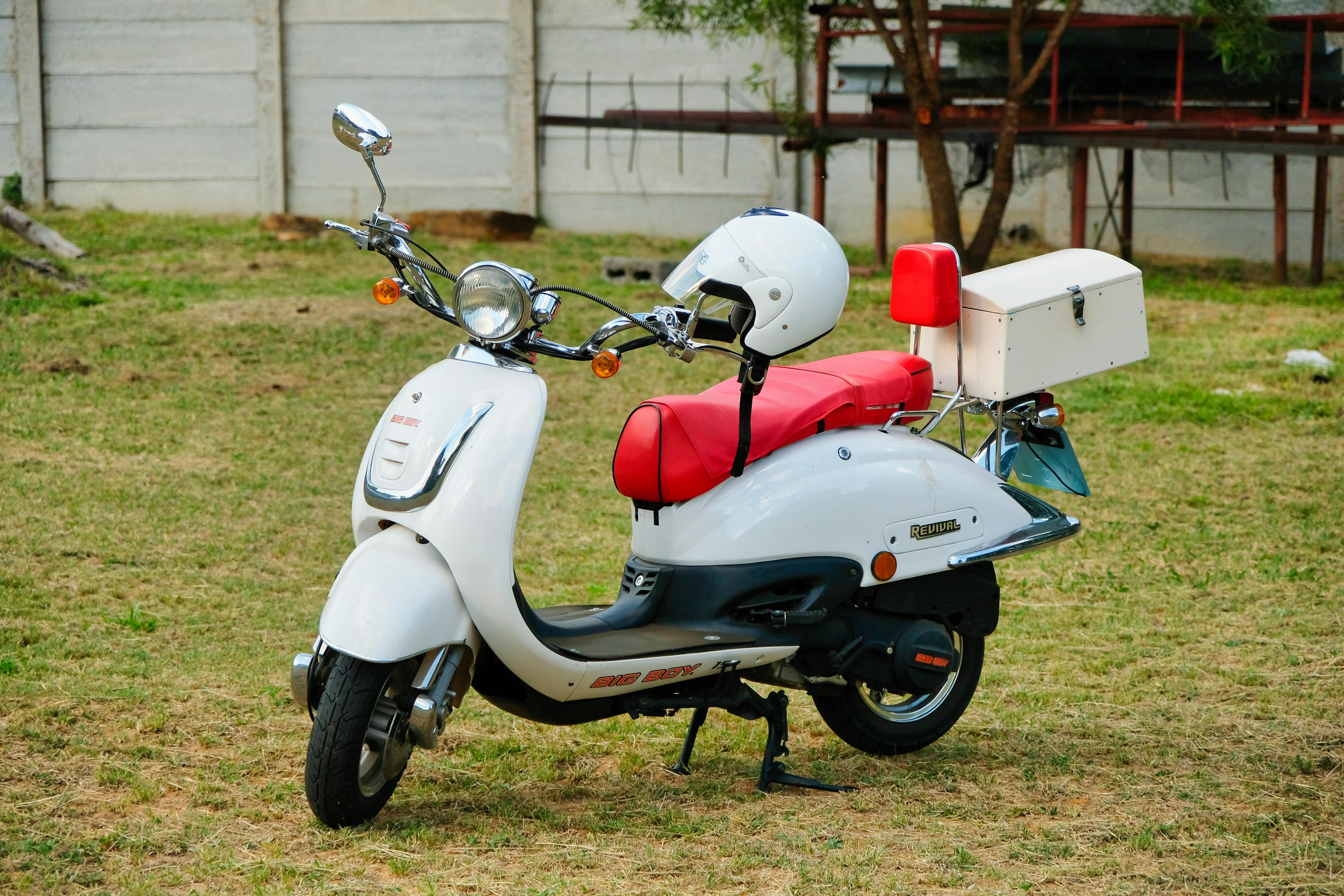 Africa Electric Vehicle Market Size, Share &amp; Growth, 2033 — Photo by Alexander F Ungerer on Pexels