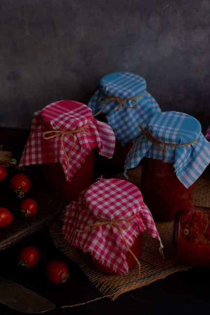 homemade tomato sauce jar storage