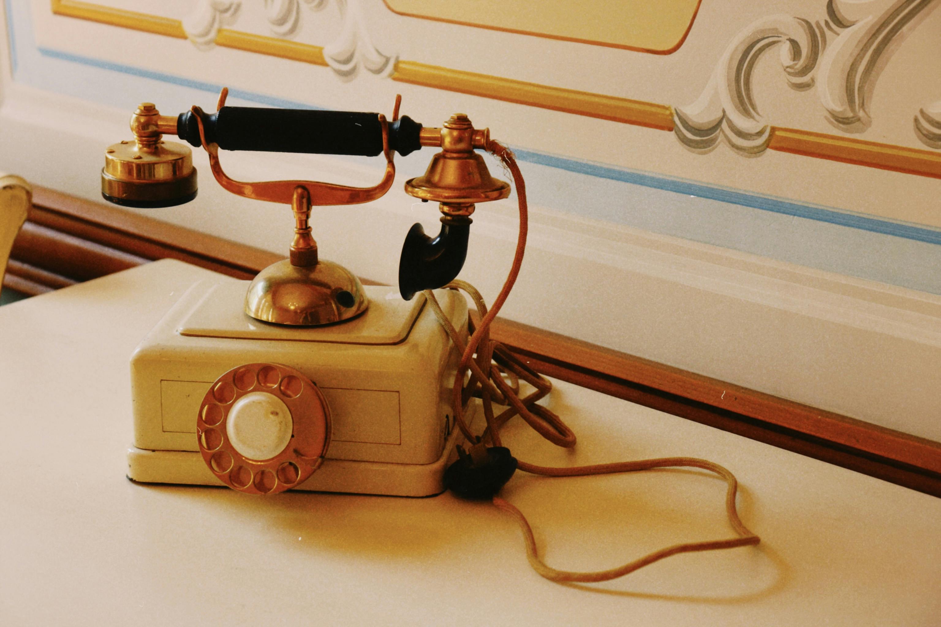 Exposed Extension Cords In Interior Design