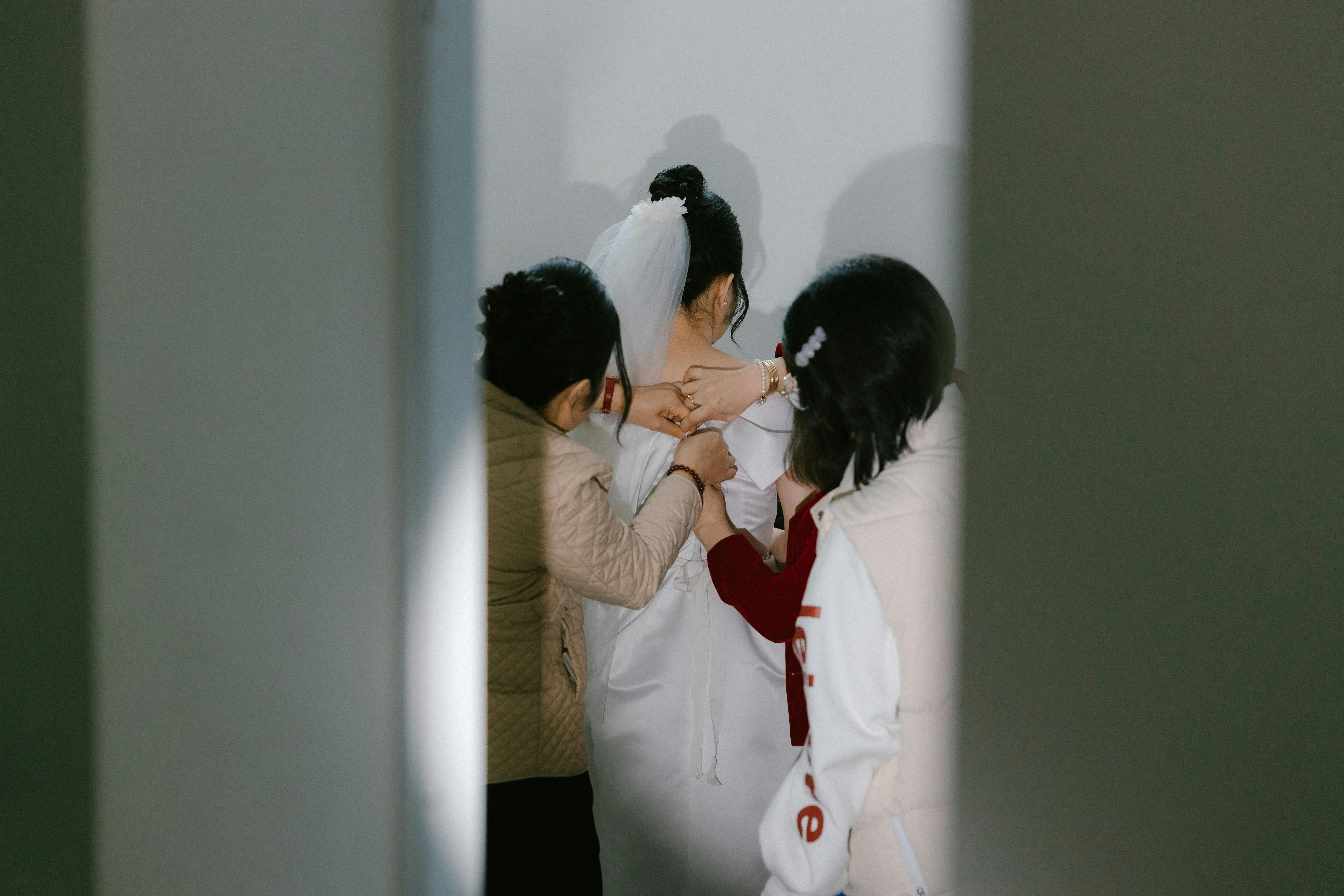 sister wedding moments - how can i wish my sister on her wedding