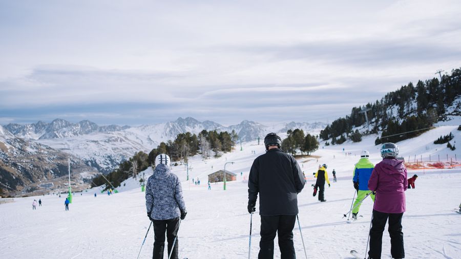 Fun Valley Iowa: Midwest Skiing on a Real Family Budget