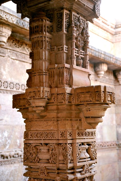 Free Detailed stone carvings of Adalaj Stepwell, showcasing intricate Hindu architecture in India. Stock Photo