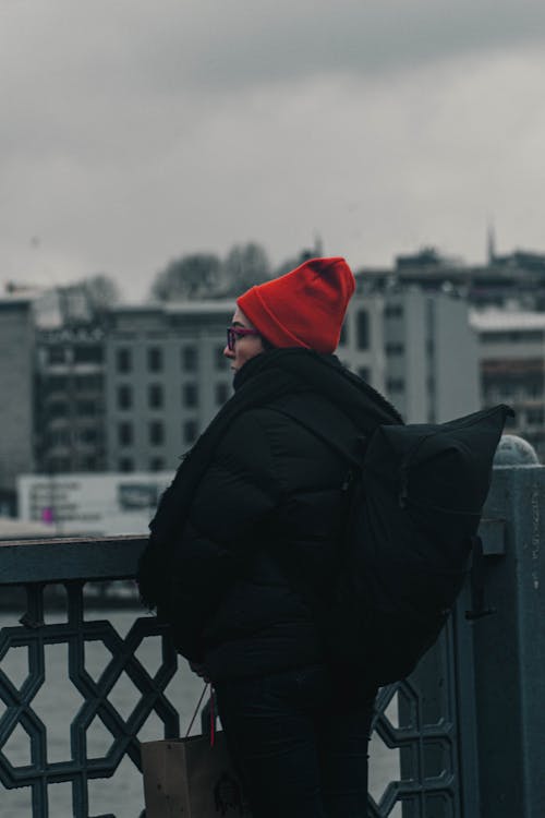 arkadan görünüm, ayakta, ceket içeren Ücretsiz stok fotoğraf