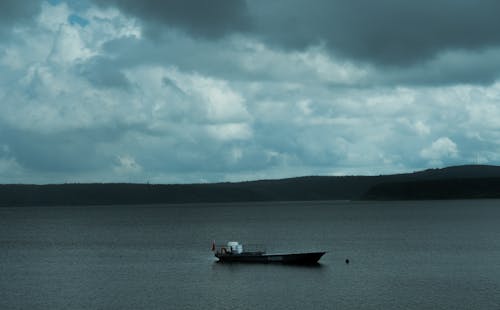 Foto stok gratis awan, danau, kalem