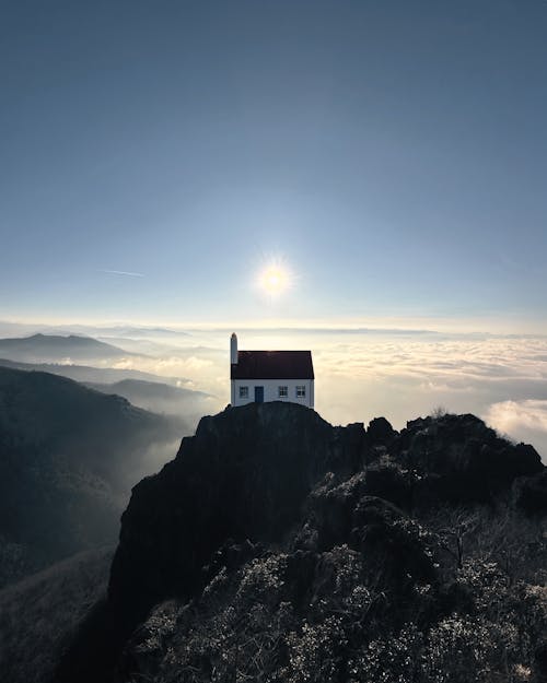 Бесплатное стоковое фото с вертикальный выстрел, горы, закат