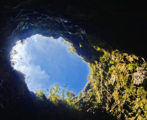 Free Caverna Stock Photo