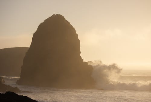 岩石層, 岸, 日没の無料の写真素材