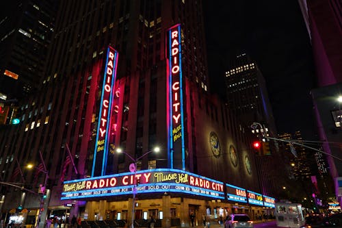 Základová fotografie zdarma na téma architektura, billboard, Broadway