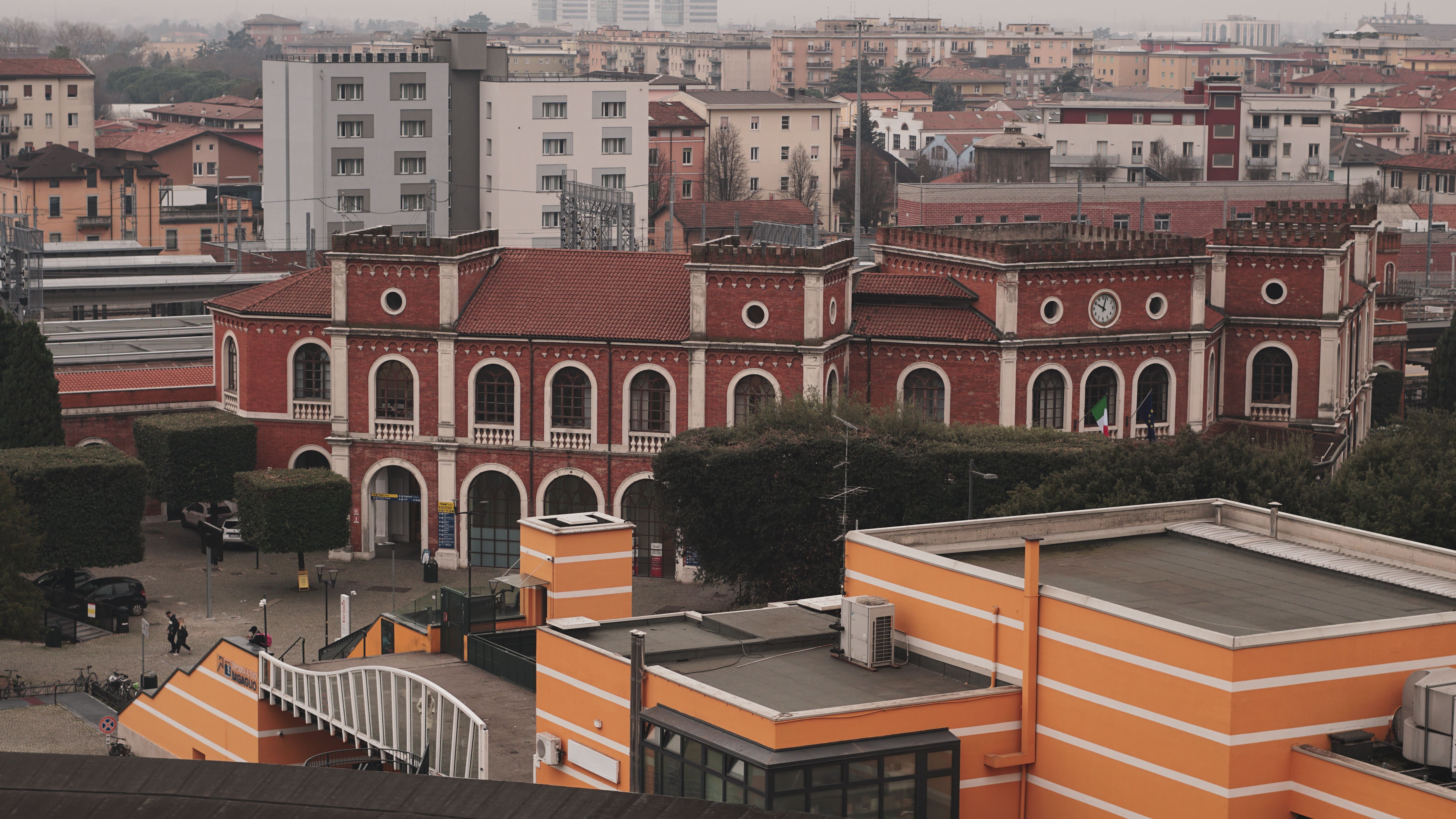 City Guide: Bologna, Italy According To Top Tour Guides — Photo by Duygu on Pexels