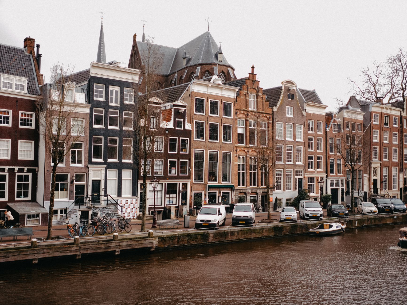 Jonge Bredanaars houden stad draaiende tijdens hittegolf