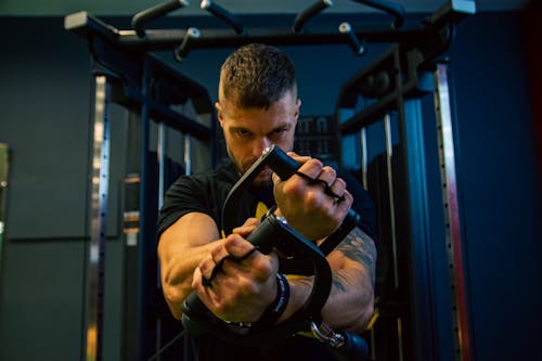 Foto profissional grátis de academia de ginástica, atenção, atleta