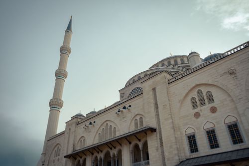 Free Low angle shot of Camlica Mosque showcasing its architectural grandeur against the sky. Stock Photo