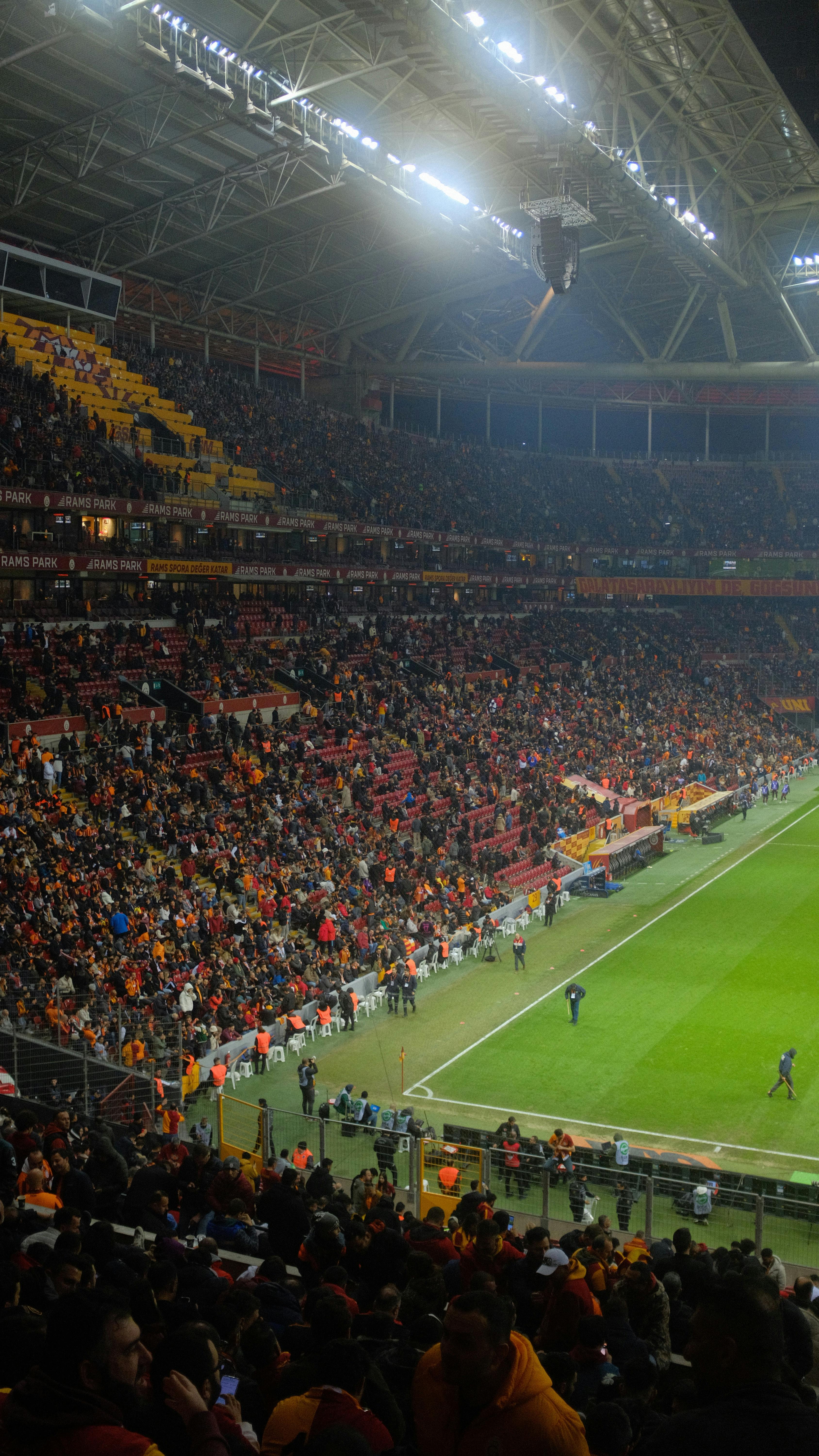 Mastering the Game: Finding and Utilizing Football Betting Odds Today