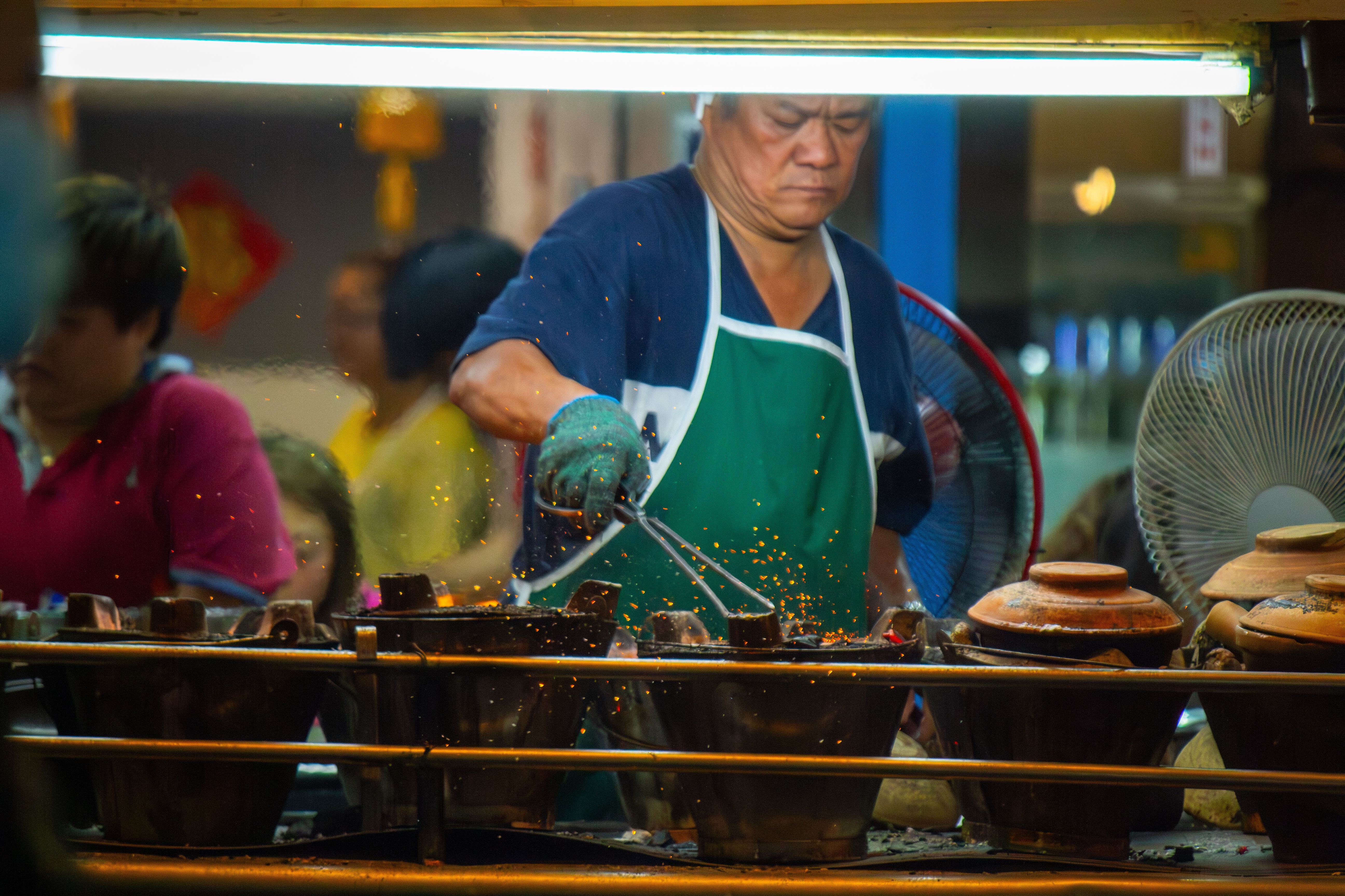 Decoding Street Food Prices Abroad Saves 30%
