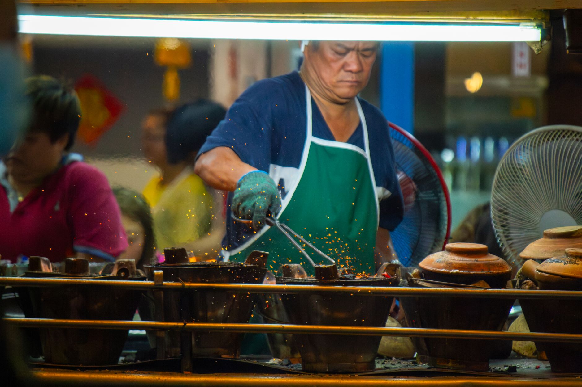 Decoding Street Food Prices Abroad Saves 30%