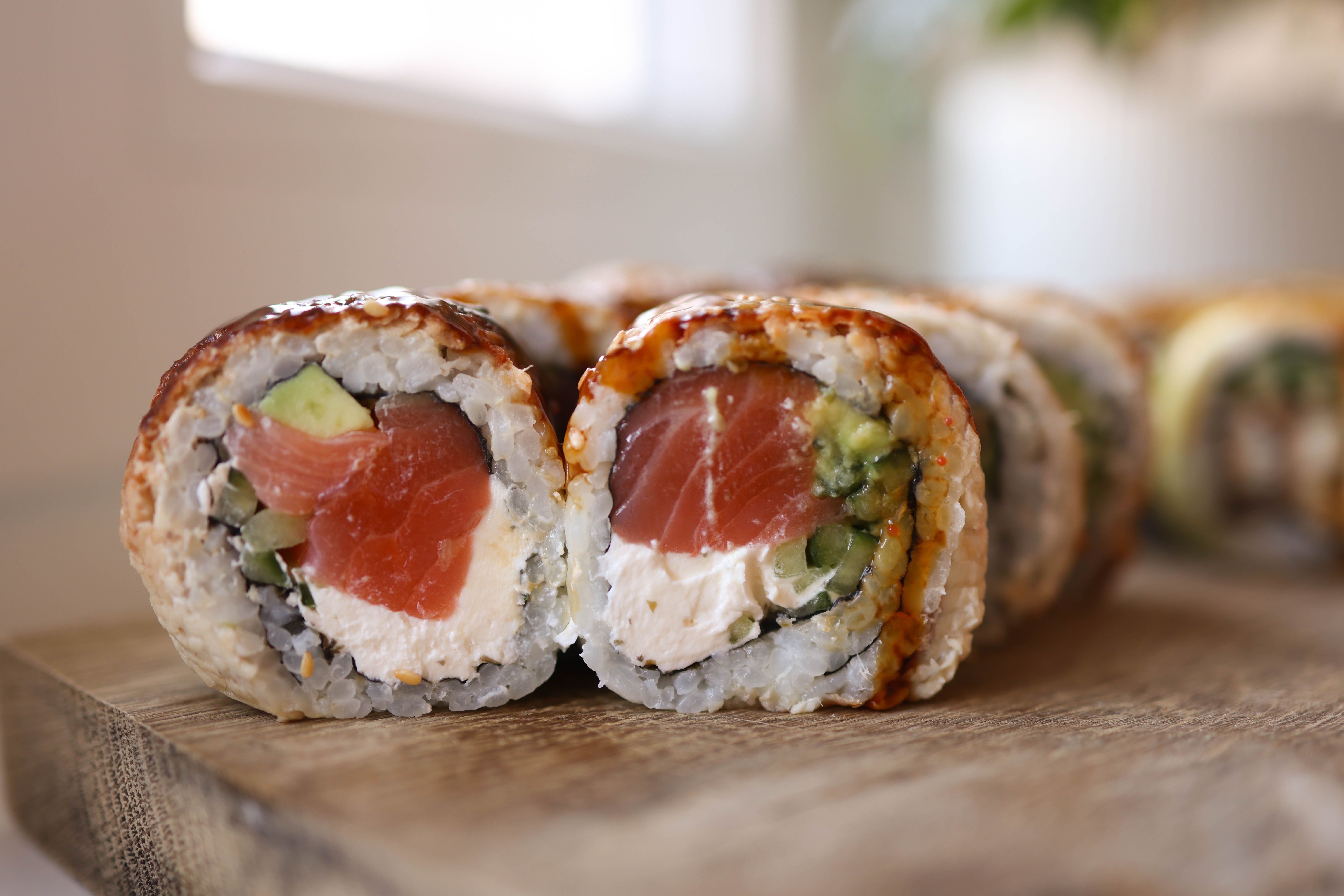 Ginger-Scallion Sushi with a Herb Crust